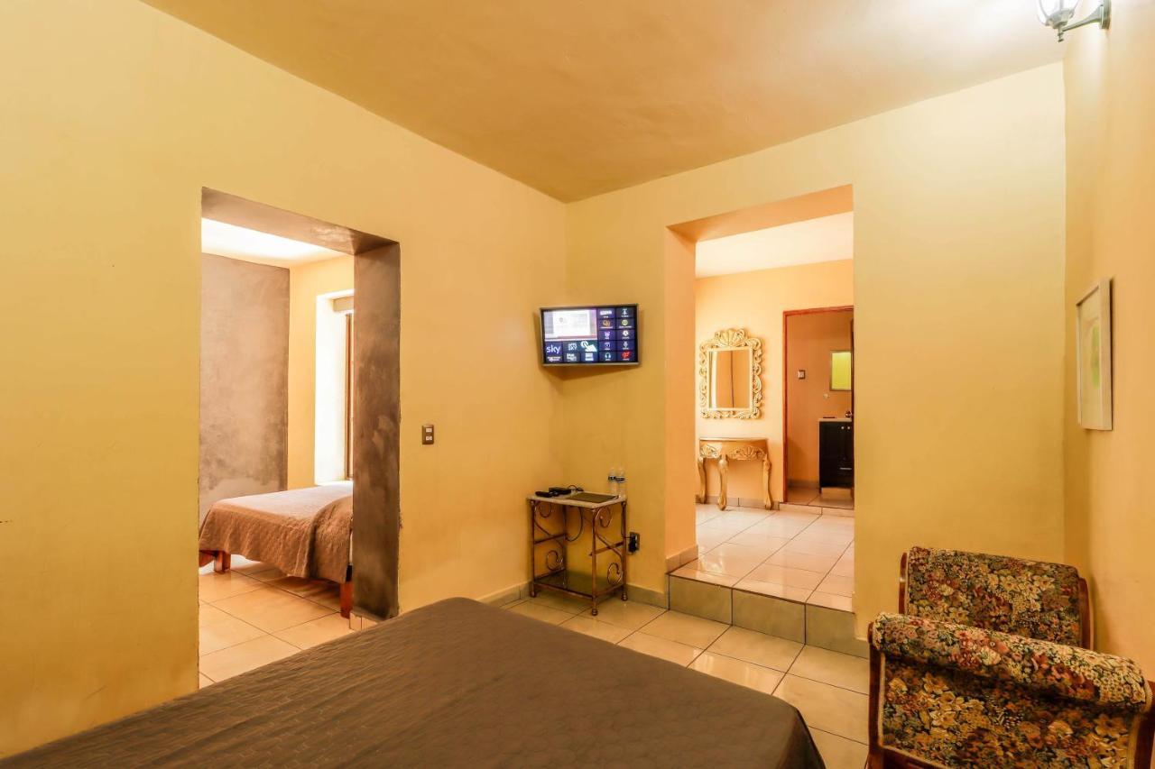Hotel La Siesta Del Fauno Morelia Eksteriør billede