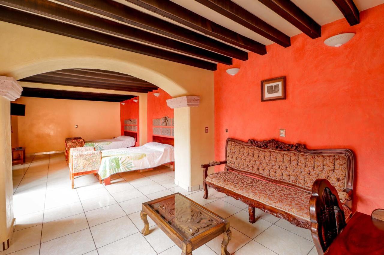 Hotel La Siesta Del Fauno Morelia Eksteriør billede